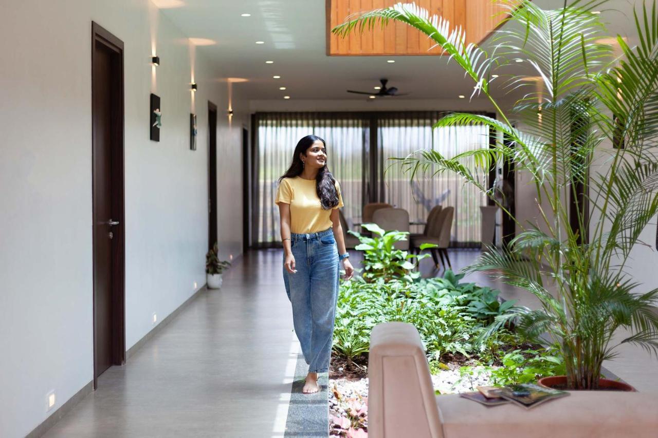Le Bon Horizon: Hillside Elegance with Pool and Gazebo near Sula Villa Nashik Exterior photo