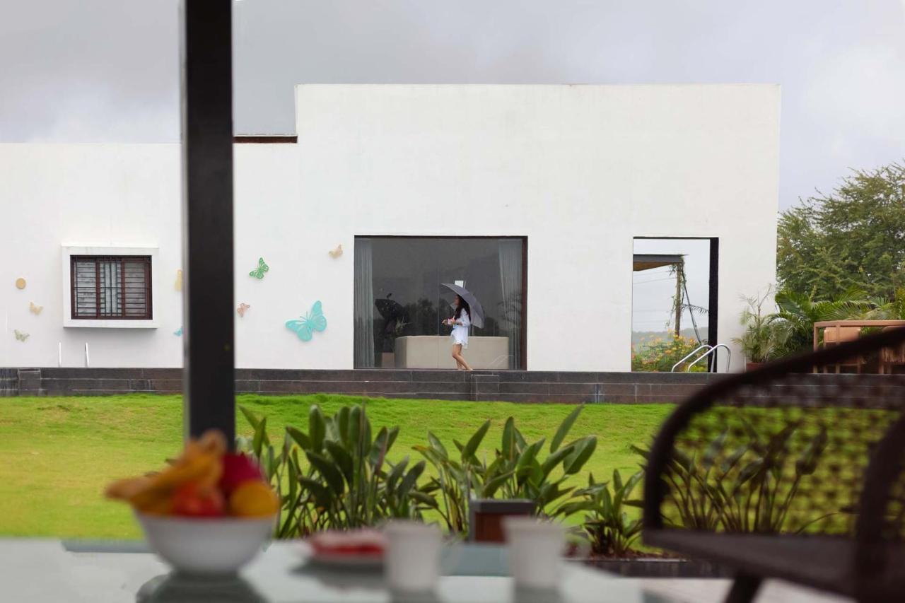 Le Bon Horizon: Hillside Elegance with Pool and Gazebo near Sula Villa Nashik Exterior photo