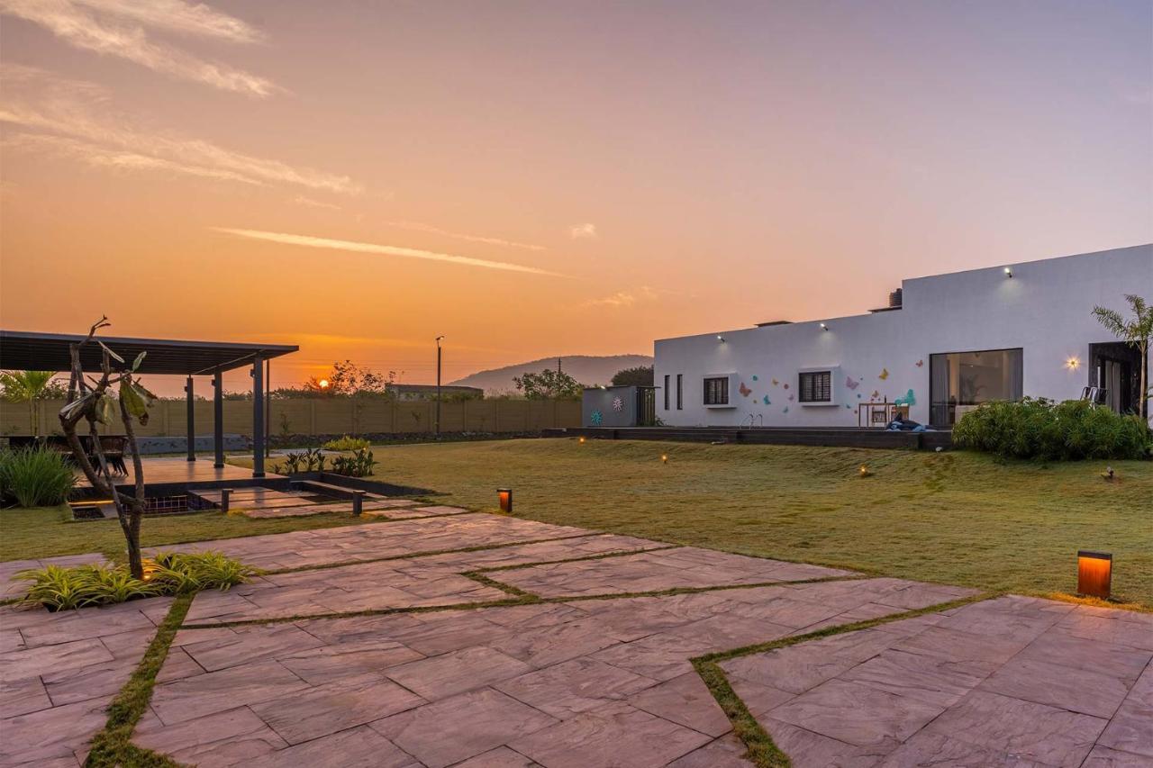 Le Bon Horizon: Hillside Elegance with Pool and Gazebo near Sula Villa Nashik Exterior photo