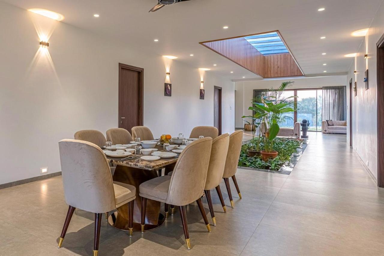Le Bon Horizon: Hillside Elegance with Pool and Gazebo near Sula Villa Nashik Exterior photo